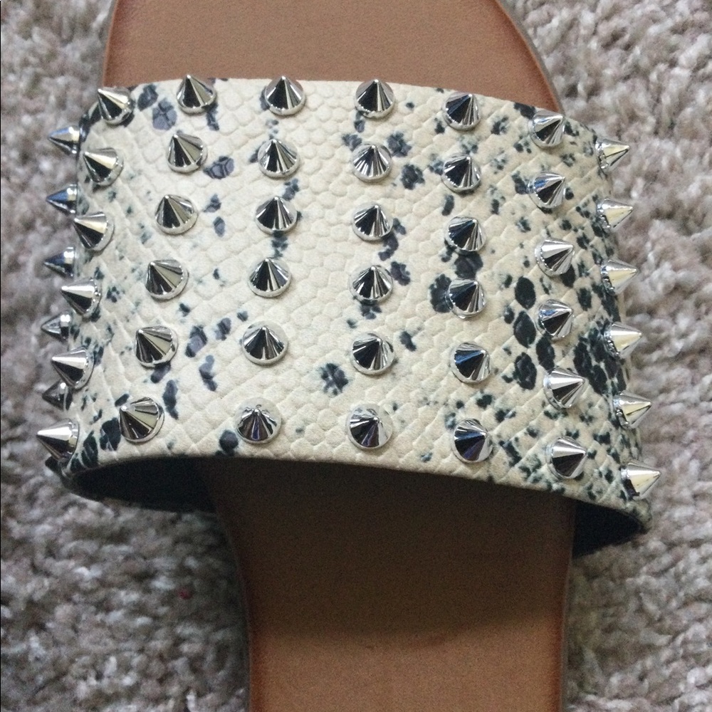 🔥🔥HOST PIC🔥🔥Madden Girl Farrin Studded Sandals - Picture 2 of 11